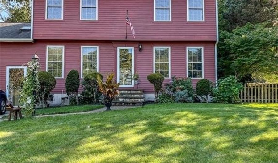 2 Country View Dr, Coventry, RI 02816 - 3 Beds, 3 Bath