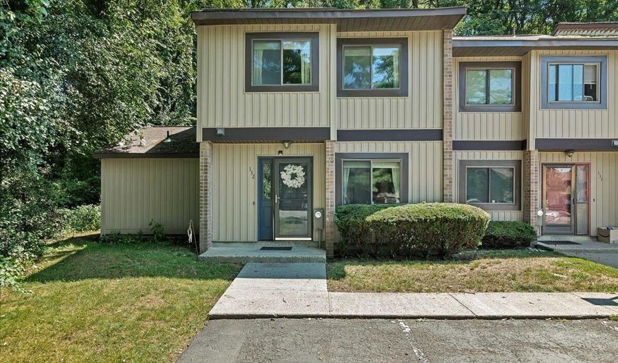 132 Point Of Woods Dr, Albany, NY 12203 - 4 Beds, 2 Bath