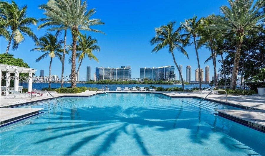 3125 NE 184th St 1305, Aventura, FL 33160 - 1 Beds, 1 Bath