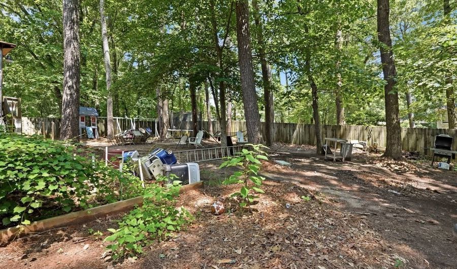 5312 Ferry Creek Ln, Acworth, GA 30102 - 5 Beds, 3 Bath