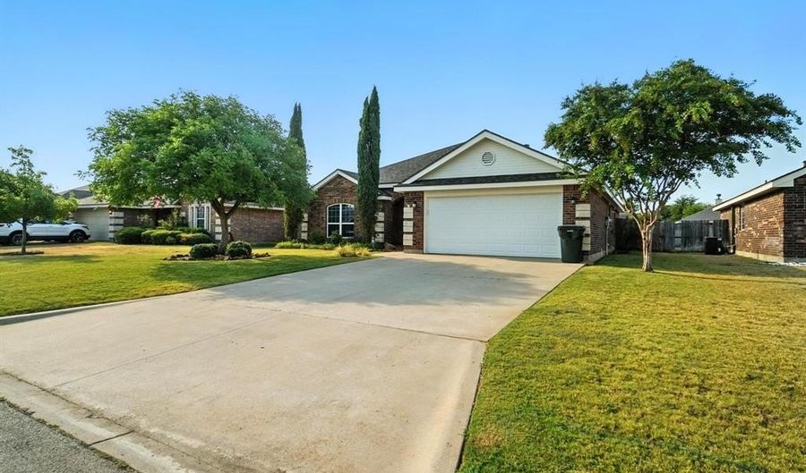 217 Sugarberry Ave, Abilene, TX 79602 - 4 Beds, 2 Bath