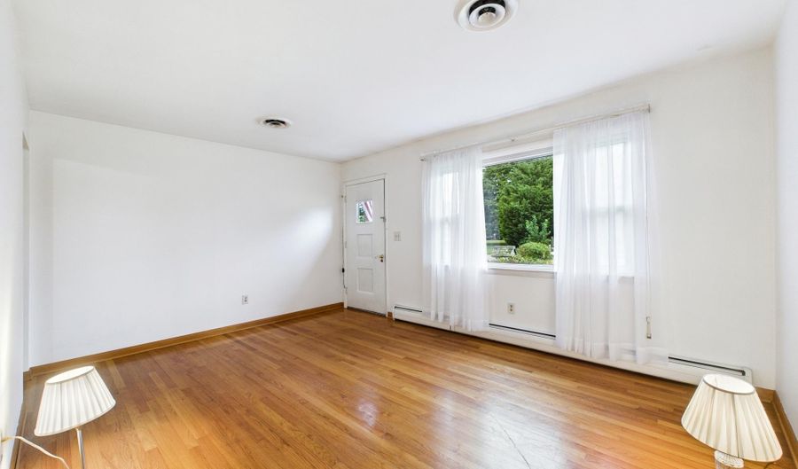 168 BUSH Dr, Dover, DE 19901 - 3 Beds, 1 Bath