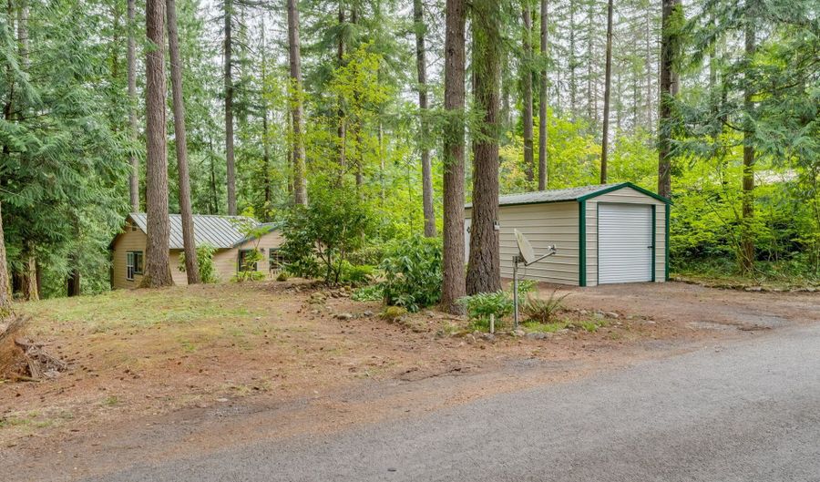 18208 NE COLE WITTER Rd, Battle Ground, WA 98604 - 2 Beds, 2 Bath
