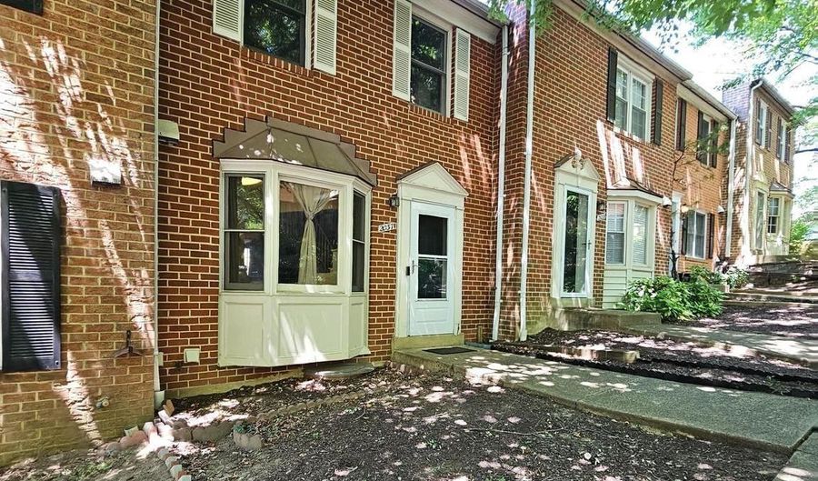2037 GLEBE Rd, Arlington, VA 22204 - 3 Beds, 2 Bath
