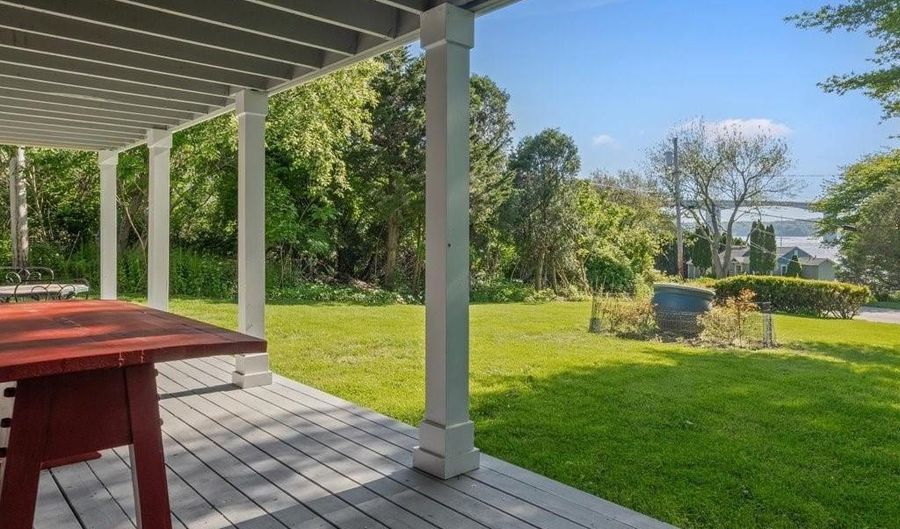 174 Seaside Dr, Jamestown, RI 02835 - 2 Beds, 3 Bath