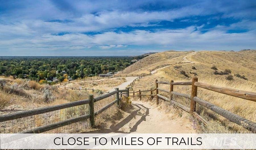 5771 Battlement Ct, Boise, ID 83703 - 2 Beds, 2 Bath