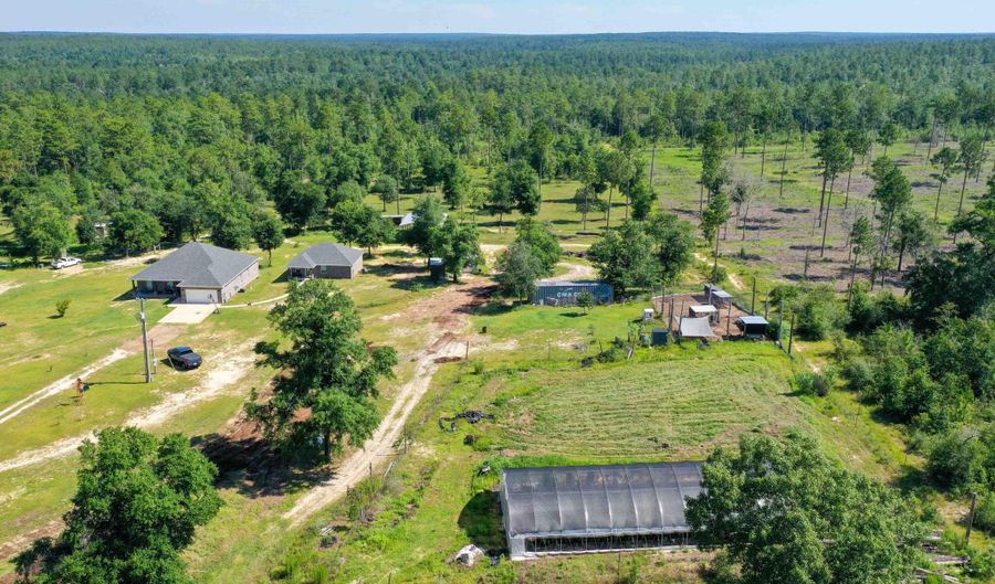 6249 Highway 4, Baker, FL 32531 - 5 Beds, 4 Bath