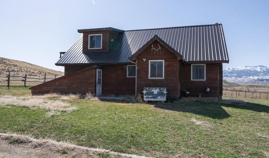 16 Caddis Ln, Cody, WY 82414 - 3 Beds, 3 Bath