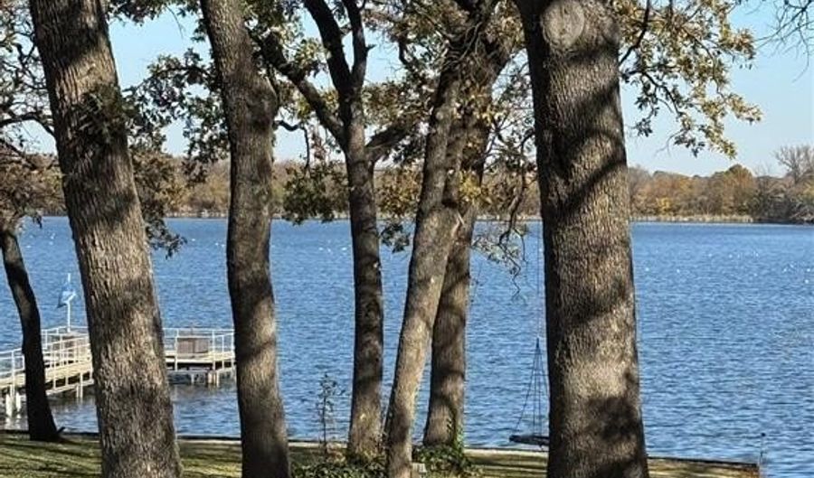 210 Davis Ranch Rd, Alvarado, TX 76009 - 5 Beds, 2 Bath