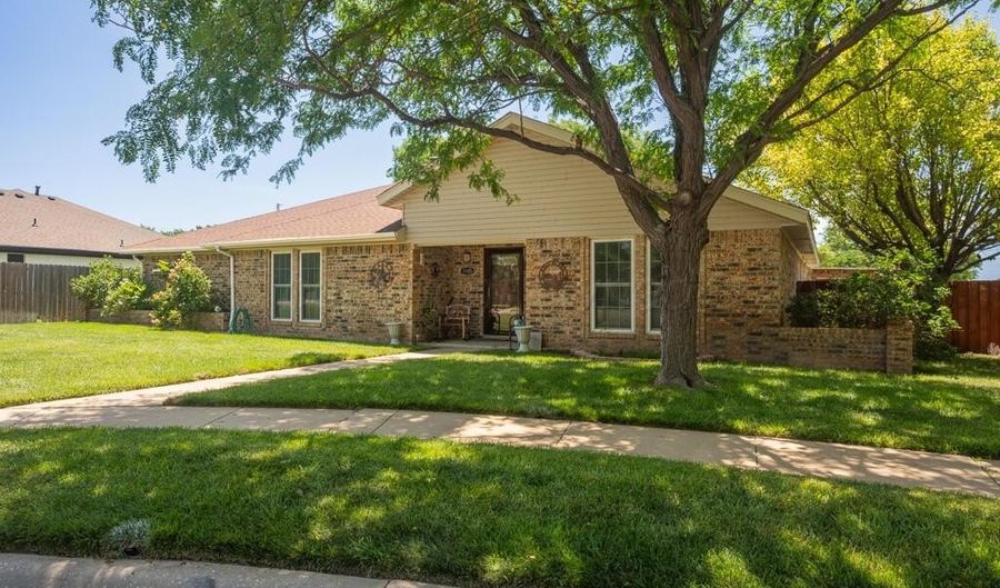 5105 BLACK OAK Dr, Amarillo, TX 79110 - 3 Beds, 3 Bath