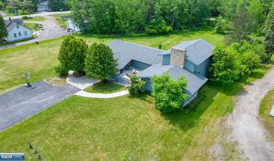 417 Main St, Aurora, MN 55705 - 7 Beds, 3 Bath