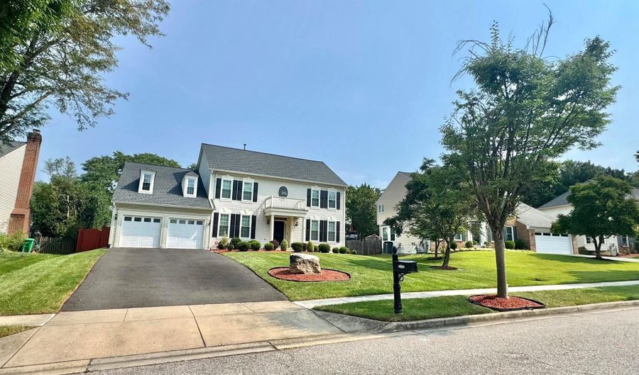 14004 TOLLISON Dr, Bowie, MD 20720 - 5 Beds, 5 Bath