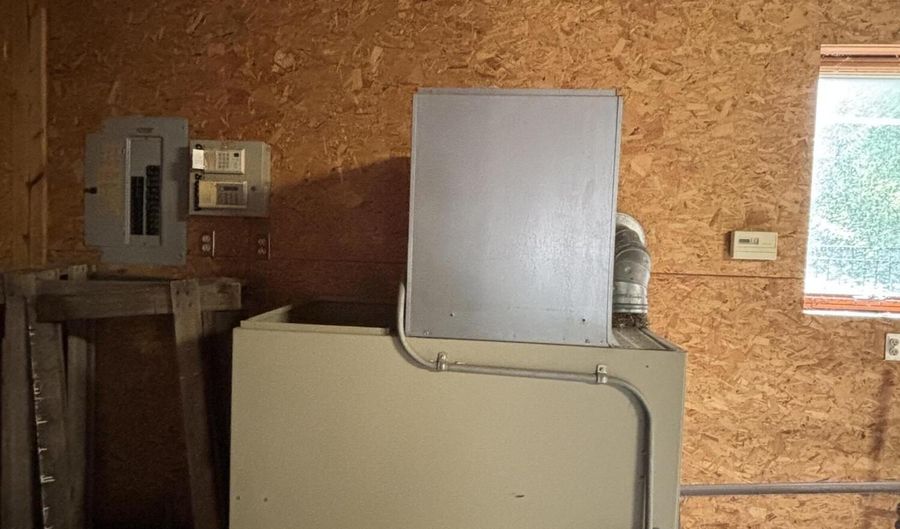 135 S Steer St, Addison, MI 49220 - 3 Beds, 2 Bath