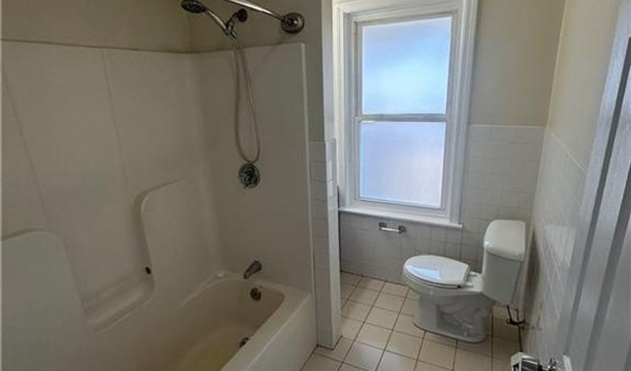 575 Main St, East Greenwich, RI 02818 - 0 Beds, 0 Bath