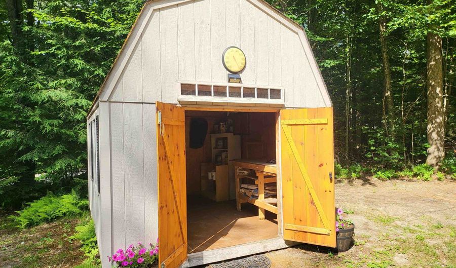 82 Pond Rd, Campton, NH 03223 - 3 Beds, 2 Bath