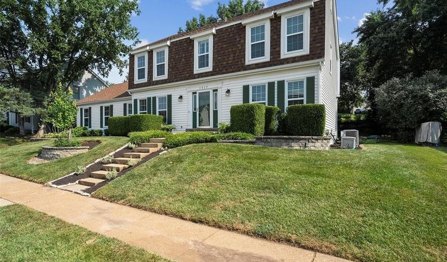 1217 Du Motier Dr, Ballwin, MO 63011 - 4 Beds, 4 Bath