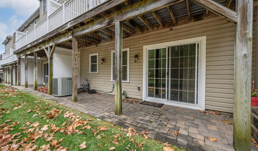 25 White Oak Ln, Aberdeen, NJ 07747 - 3 Beds, 4 Bath