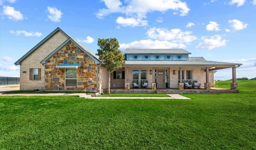570 S Point Ct, Aledo, TX 76008 - 4 Beds, 3 Bath