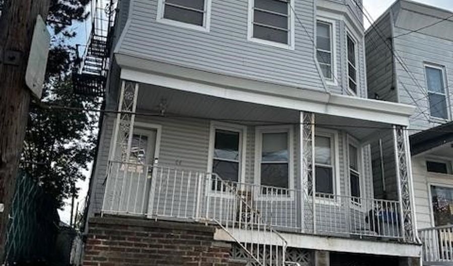 64 W 11TH St, Bayonne, NJ 07002 - 1 Beds, 1 Bath