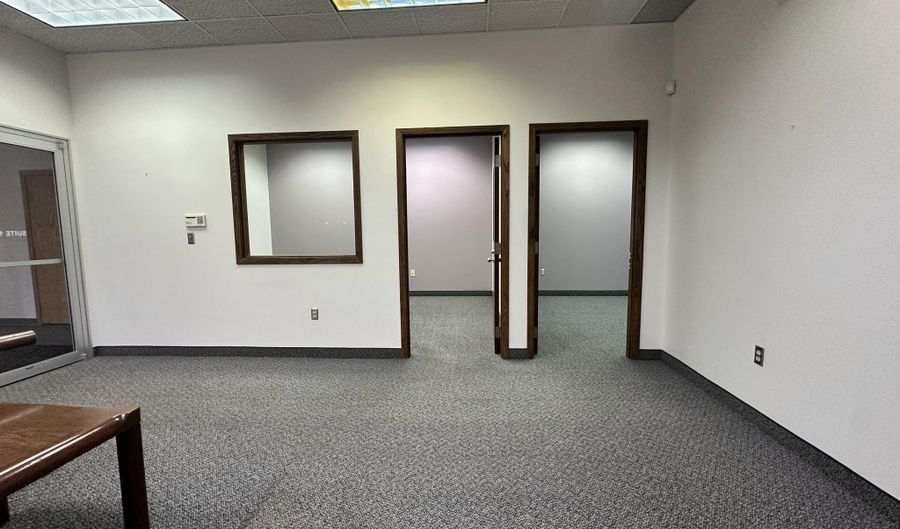 320 S 1st St, Aberdeen, SD 57401 - 0 Beds, 0 Bath