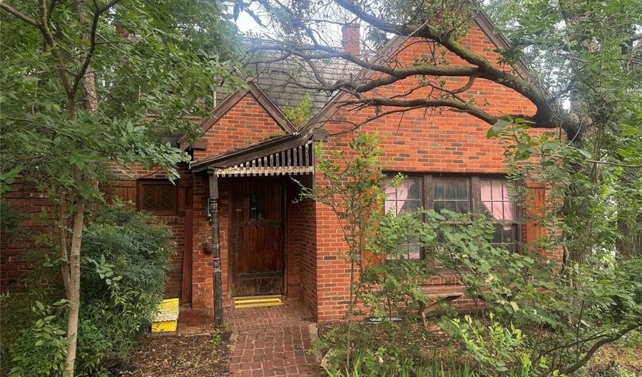1002 Ross Ave, Abilene, TX 79605 - 4 Beds, 2 Bath