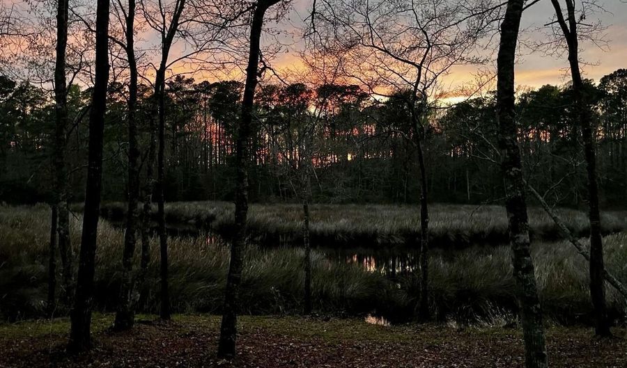 1044 Mill Creek Rd, Minnesott Beach, NC 28510 - 3 Beds, 3 Bath