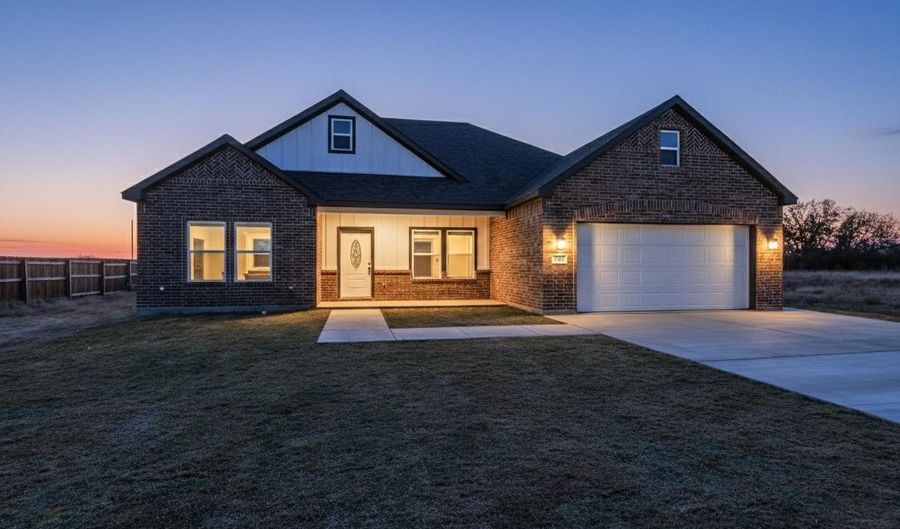 740 Section House Rd, Alba, TX 75119 - 3 Beds, 2 Bath