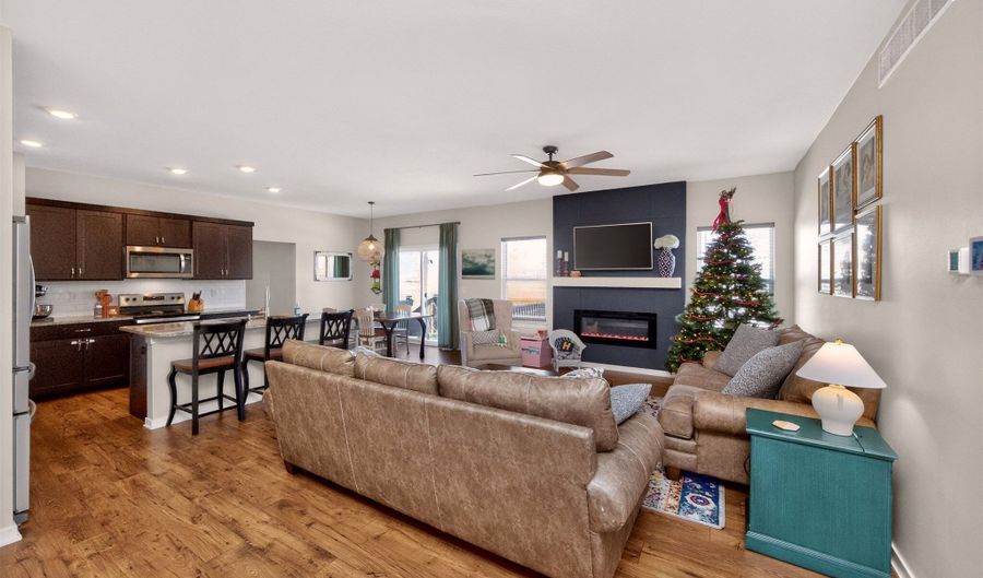 2113 NW Linwood Ct, Ankeny, IA 50023 - 4 Beds, 4 Bath