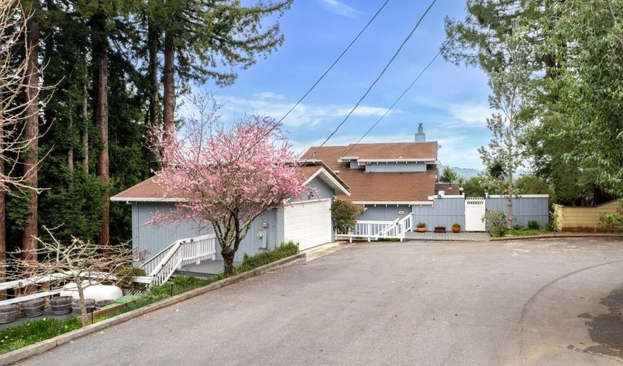 645 Skyward Dr, Aptos, CA 95003 - 3 Beds, 3 Bath