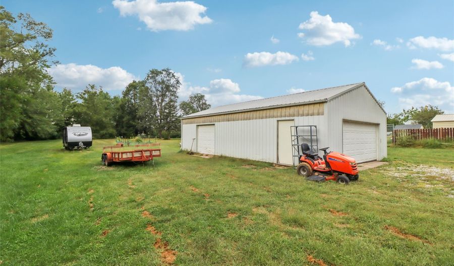 638 31st Ave SW, Altoona, IA 50009 - 4 Beds, 2 Bath