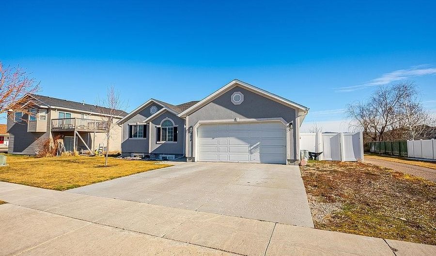 4656 Independence Ave, Chubbuck, ID 83202 - 6 Beds, 3 Bath