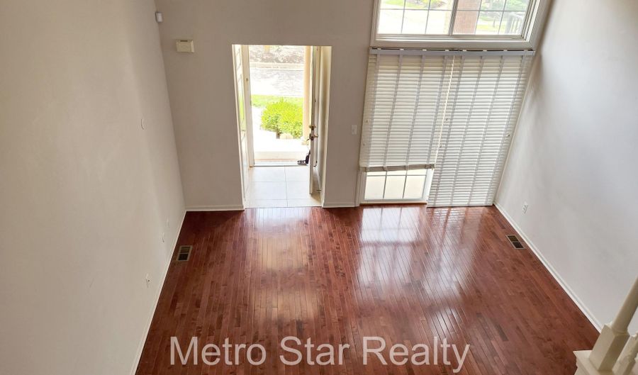 2749 Barclay Way, Ann Arbor, MI 48105 - 2 Beds, 2 Bath
