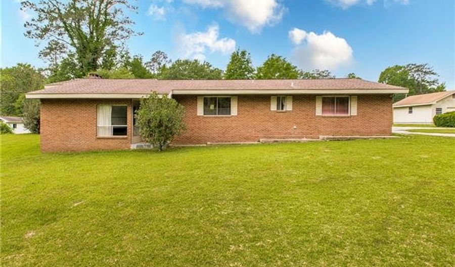 1638 LOUIS Ln, Bogalusa, LA 70427 - 3 Beds, 2 Bath