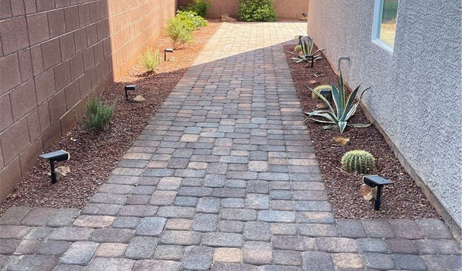 7008 Steele Canyon St, Las Vegas, NV 89118 - 4 Beds, 4 Bath