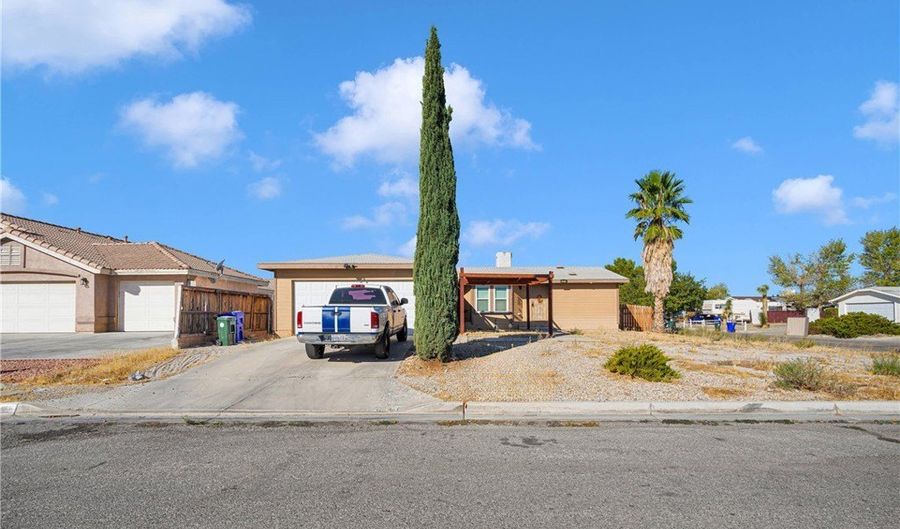 18870 Dogwood Ct, Adelanto, CA 92301 - 3 Beds, 2 Bath