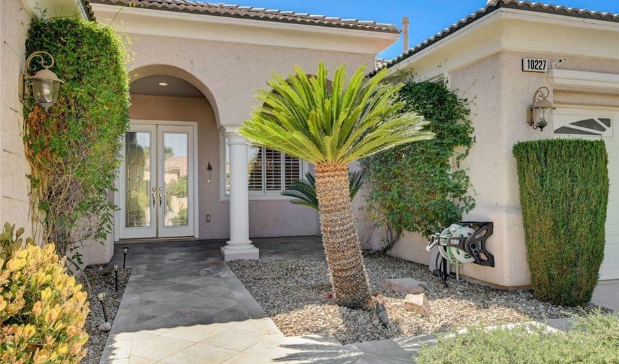 10227 Donde Ave, Las Vegas, NV 89135 - 2 Beds, 2 Bath