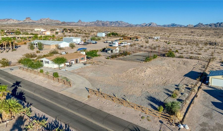4350 El Camino Rd, Bullhead City, AZ 86429 - 4 Beds, 3 Bath