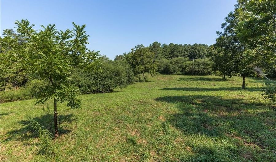 933 Alto Mud Creek Rd, Alto, GA 30510 - 3 Beds, 2 Bath