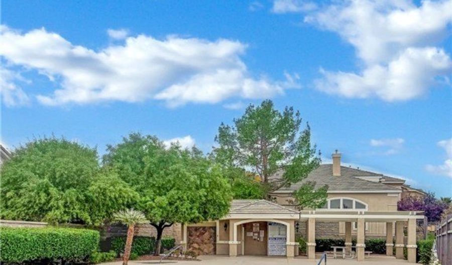 10316 Neopolitan Pl, Las Vegas, NV 89144 - 3 Beds, 3 Bath