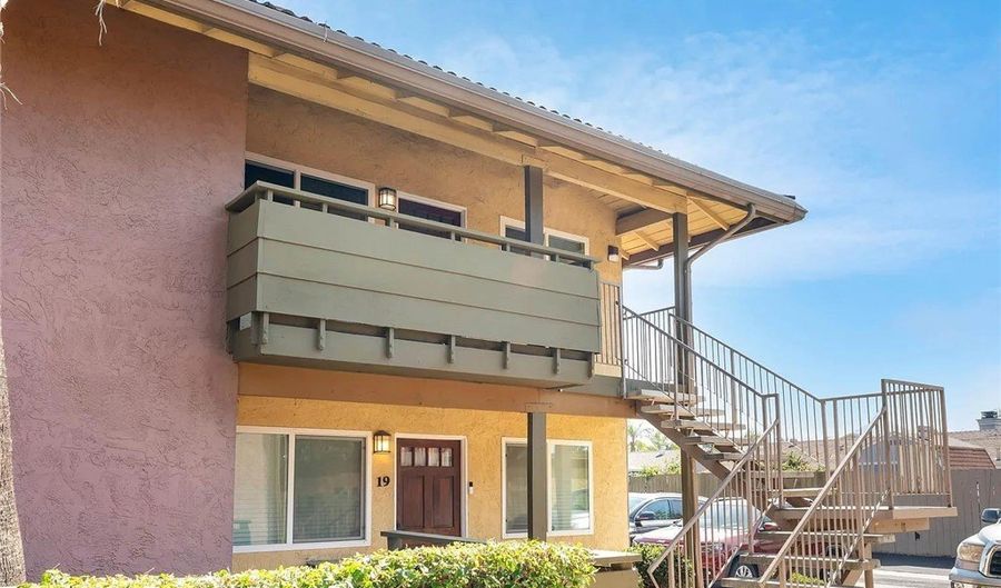 2041 E Grand Ave 24, Escondido, CA 92027 - 2 Beds, 2 Bath