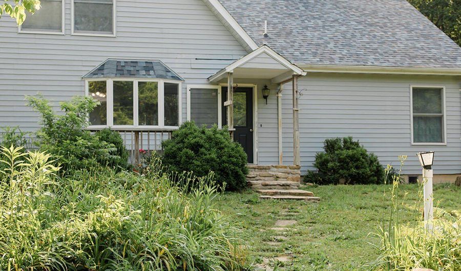 19429 E State Highway 14, Ava, MO 65608 - 7 Beds, 4 Bath