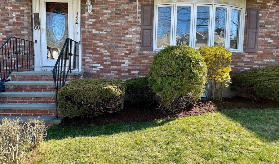349 Lagrange St, Boston, MA 02132 - 4 Beds, 2 Bath