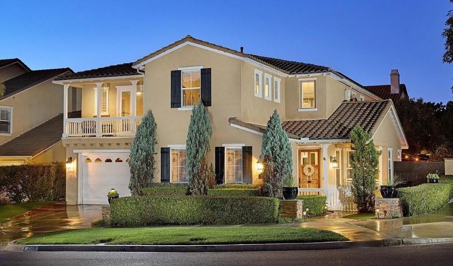 2588 Ingleton Ave, Carlsbad, CA 92009 - 5 Beds, 5 Bath