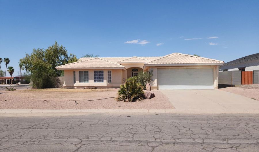 9584 W TINAJAS Dr W, Arizona City, AZ 85123 - 3 Beds, 2 Bath