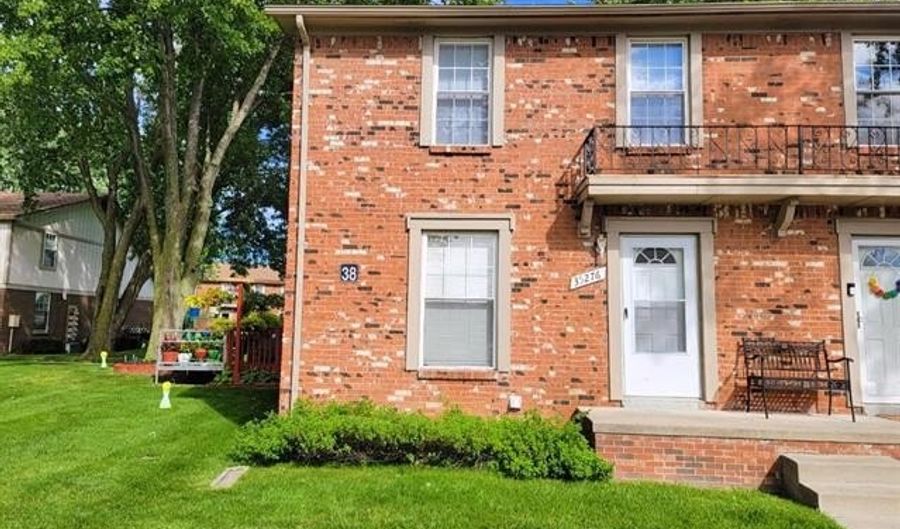 35276 Terrybrook Dr, Sterling Heights, MI 48312 - 2 Beds, 1 Bath
