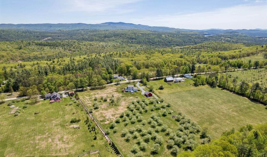 118 Sawyer Hill Rd, Canaan, NH 03741 - 3 Beds, 4 Bath