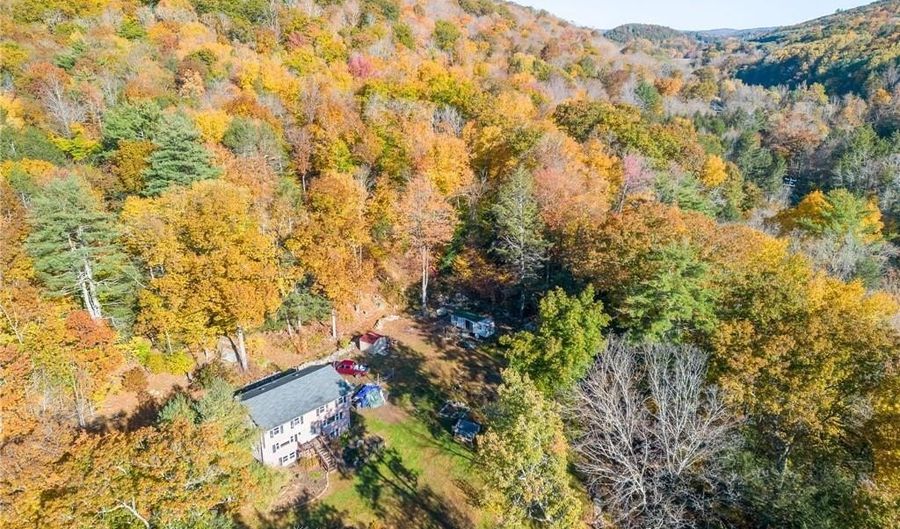 367- C & D Colebrook River Rd, Colebrook, CT 06021 - 4 Beds, 2 Bath