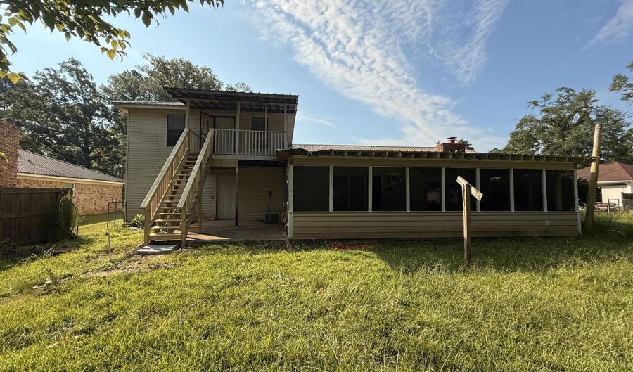 1701 Woodview Cir, Amory, MS 38821 - 6 Beds, 4 Bath