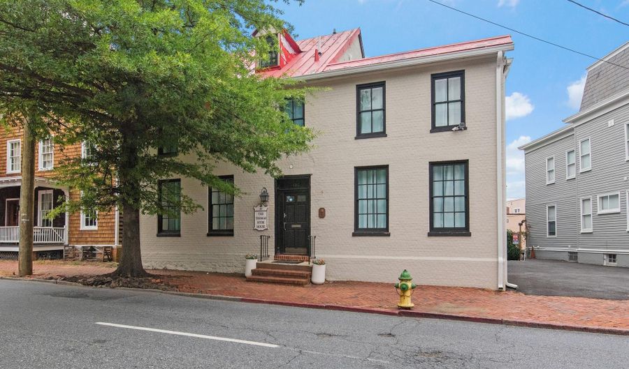 192 DUKE OF GLOUCESTER, Annapolis, MD 21401 - 6 Beds, 4 Bath