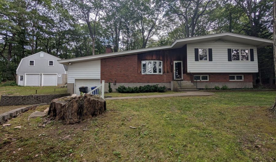 89 Cidermill Rd, Bolton, CT 06043 - 3 Beds, 1 Bath
